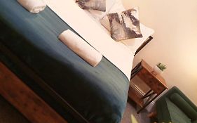 Victorin House - All Rooms Are En-Suite